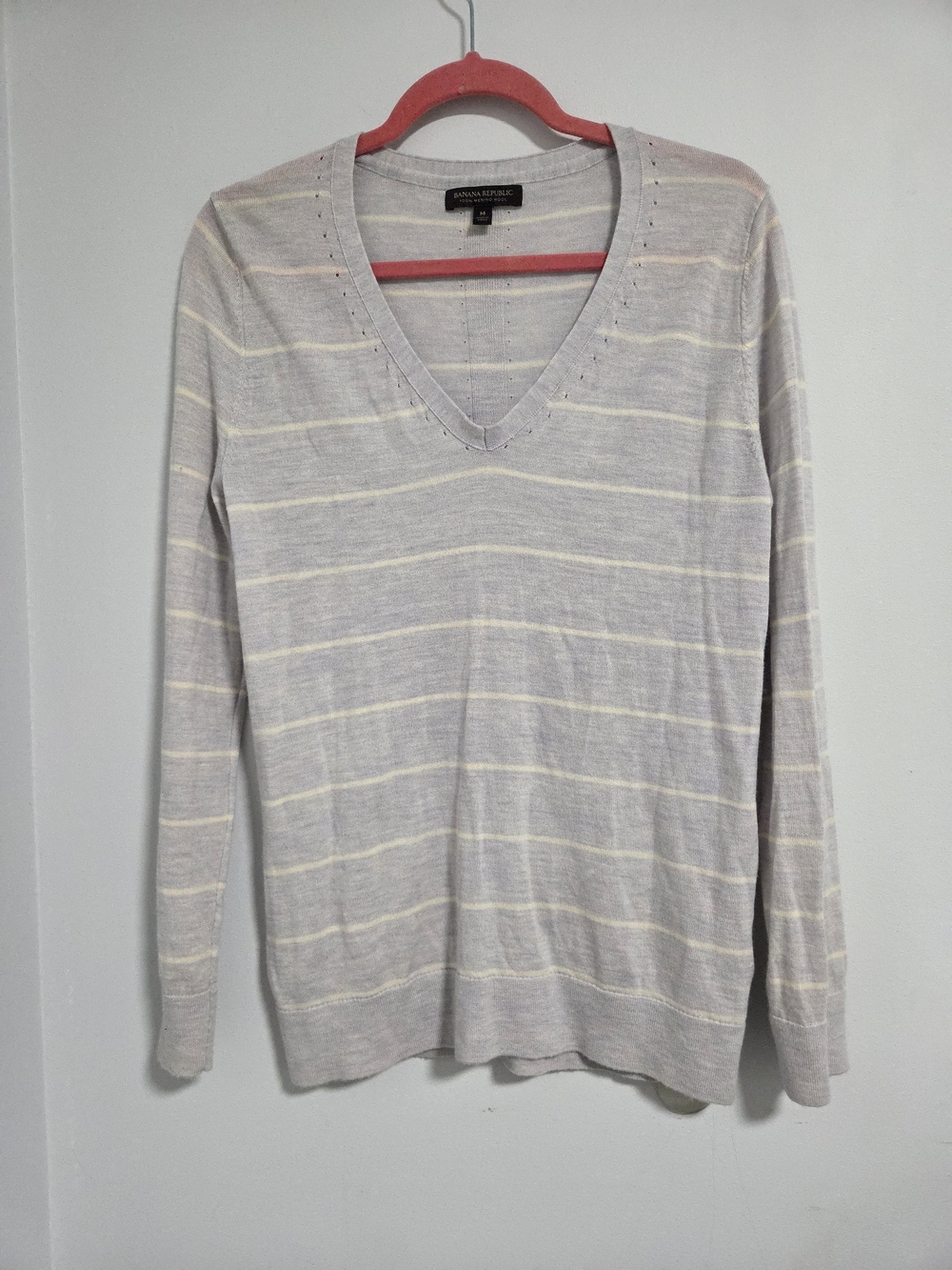 Banana Republic 100% Merino Wool Light Gray Striped V-Neck Sweater